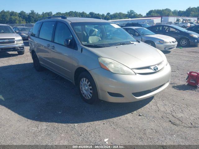  Salvage Toyota Sienna