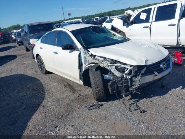  Salvage Nissan Altima