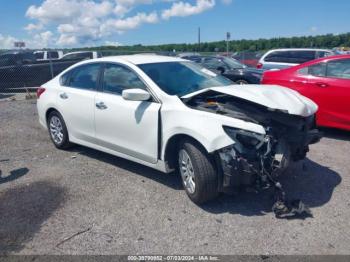  Salvage Nissan Altima