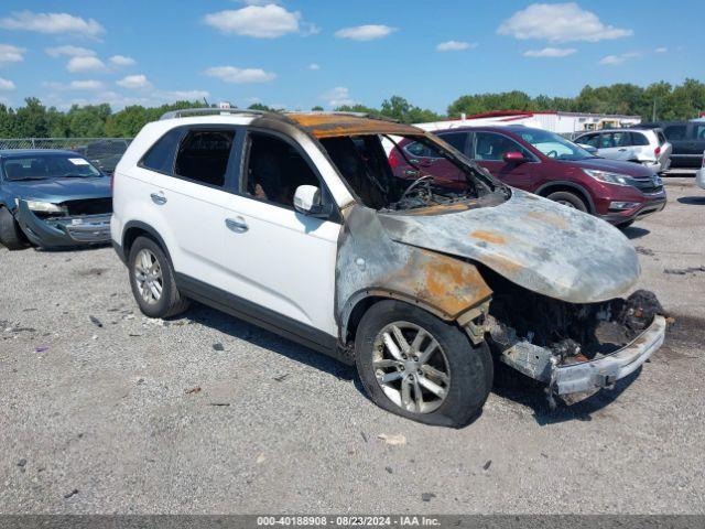  Salvage Kia Sorento