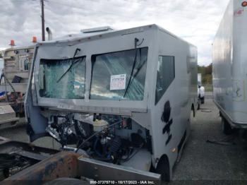  Salvage Freightliner Chassis