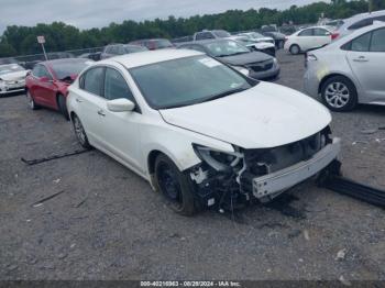  Salvage Nissan Altima