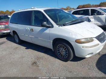  Salvage Chrysler Town & Country