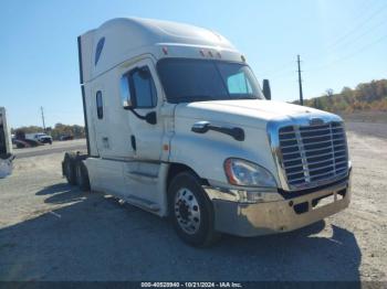  Salvage Freightliner Cascadia 125