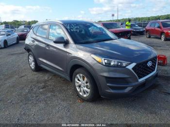  Salvage Hyundai TUCSON