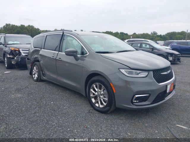  Salvage Chrysler Pacifica