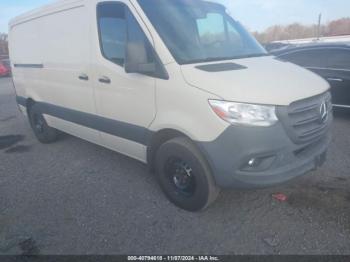  Salvage Mercedes-Benz Sprinter 2500