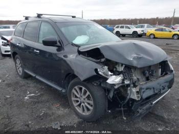  Salvage Nissan Pathfinder