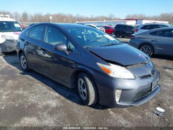  Salvage Toyota Prius