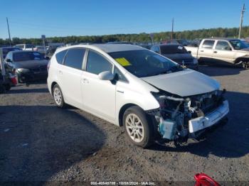  Salvage Toyota Prius v