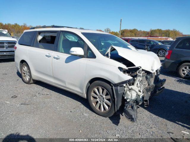  Salvage Toyota Sienna