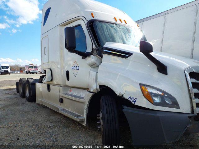  Salvage Freightliner New Cascadia 126