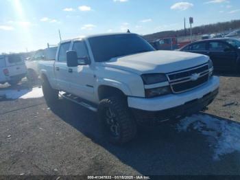  Salvage Chevrolet Silverado 2500