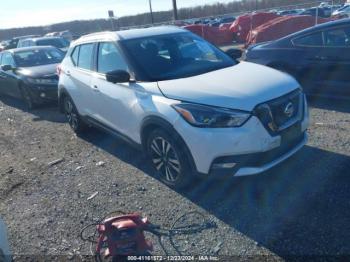  Salvage Nissan Kicks