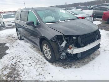  Salvage Chrysler Pacifica