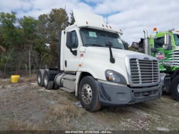  Salvage Freightliner Cascadia 125