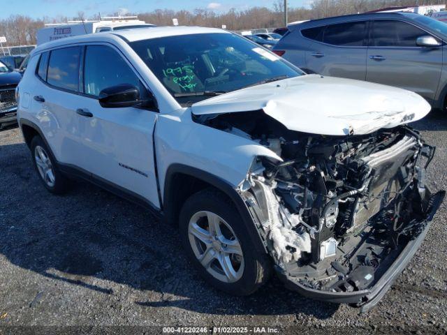  Salvage Jeep Compass