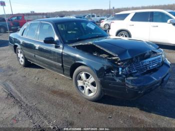  Salvage Ford Crown Victoria