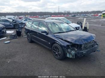  Salvage Volvo V70