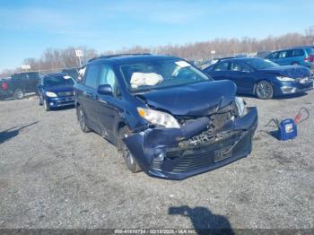  Salvage Toyota Sienna