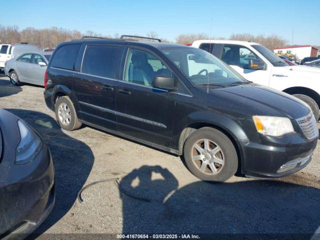  Salvage Chrysler Town & Country