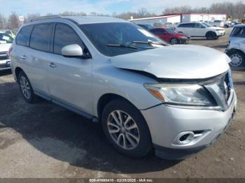  Salvage Nissan Pathfinder