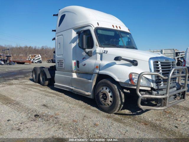  Salvage Freightliner Cascadia 125