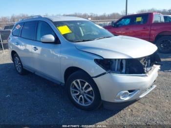  Salvage Nissan Pathfinder