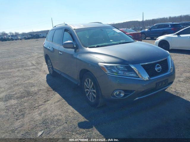  Salvage Nissan Pathfinder