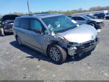  Salvage Toyota Sienna