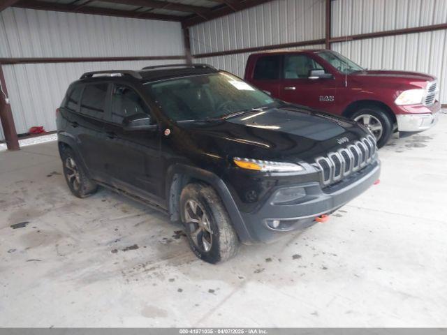  Salvage Jeep Cherokee