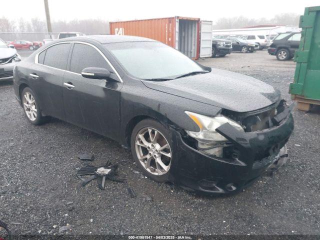  Salvage Nissan Maxima