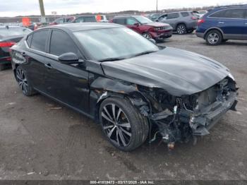  Salvage Nissan Altima