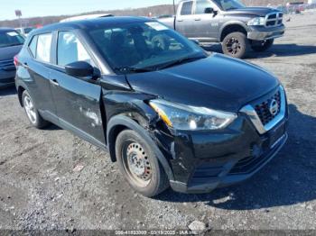  Salvage Nissan Kicks