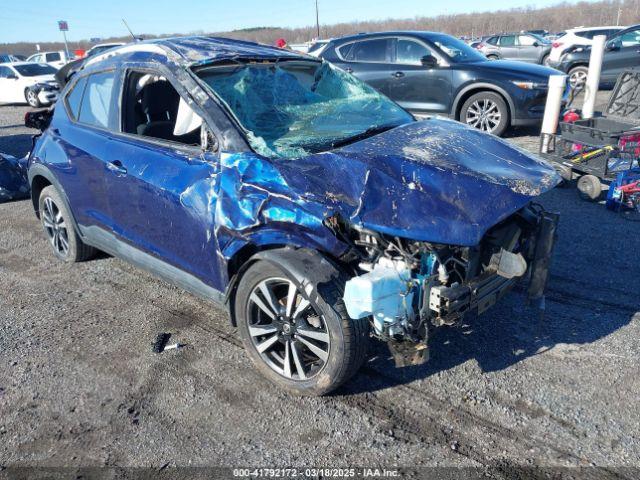  Salvage Nissan Kicks