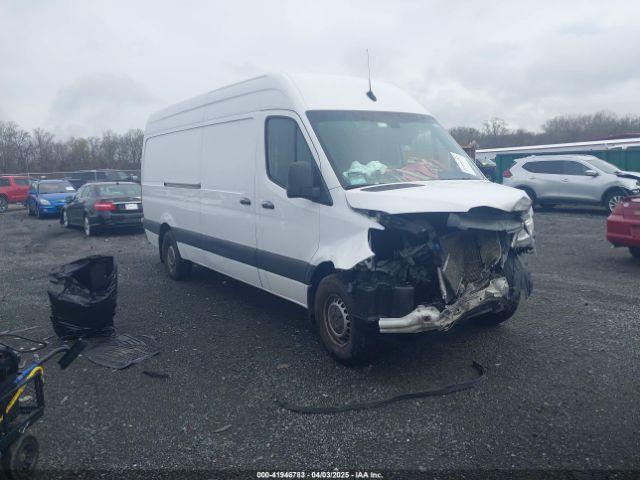  Salvage Mercedes-Benz Sprinter 2500