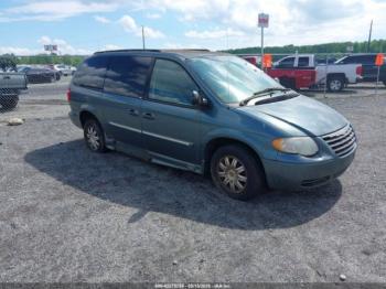  Salvage Chrysler Town & Country