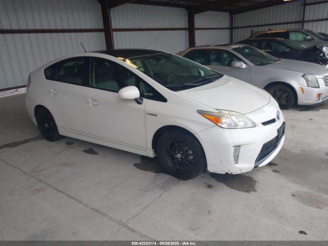  Salvage Toyota Prius