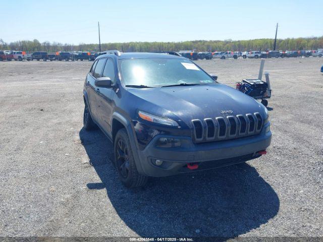  Salvage Jeep Cherokee