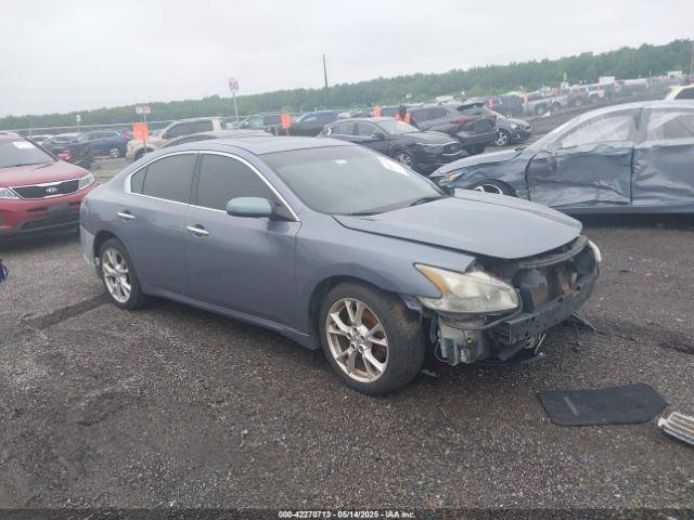  Salvage Nissan Maxima