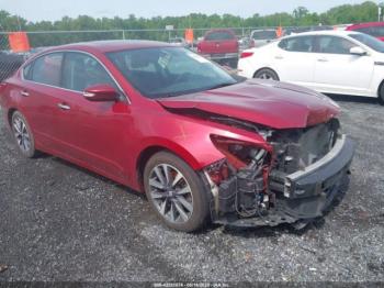 Salvage Nissan Altima