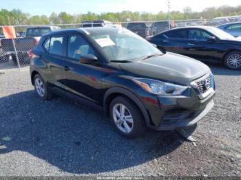  Salvage Nissan Kicks