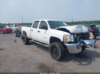  Salvage Chevrolet Silverado 2500