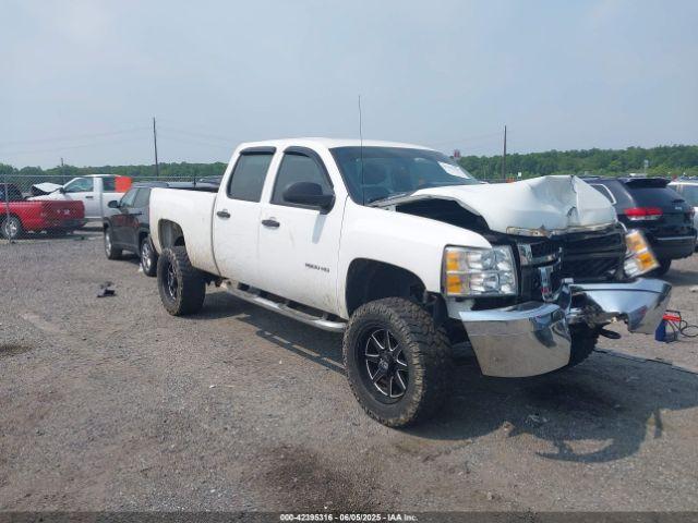  Salvage Chevrolet Silverado 2500