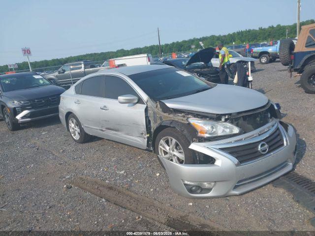  Salvage Nissan Altima