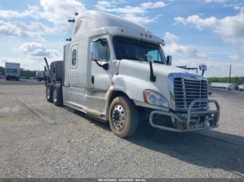  Salvage Freightliner Cascadia 125