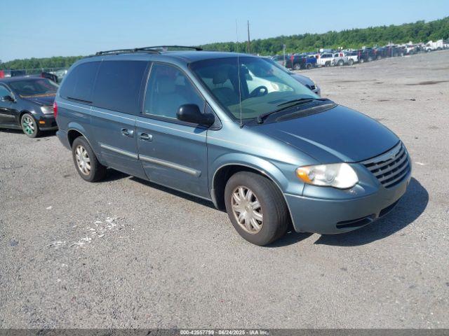  Salvage Chrysler Town & Country