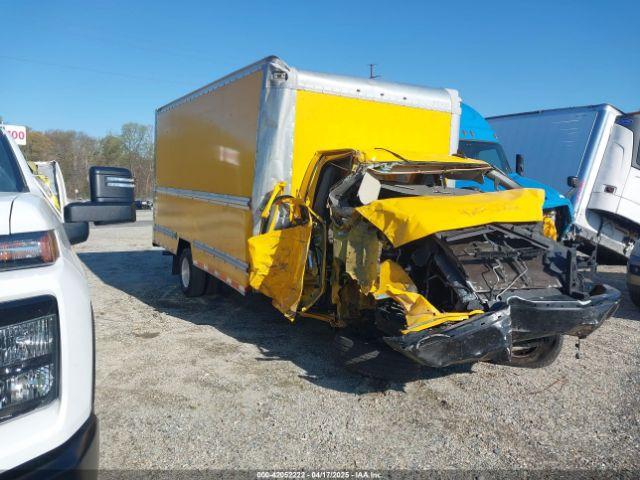  Salvage General Motors Savana Cutaway