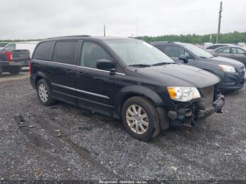  Salvage Chrysler Town & Country