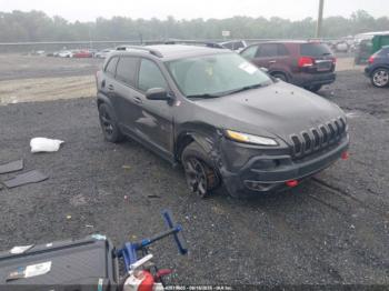  Salvage Jeep Cherokee